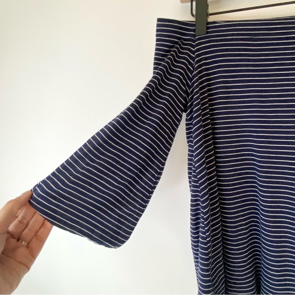 GAP nautical navy white striped off the shoulder top size XS.